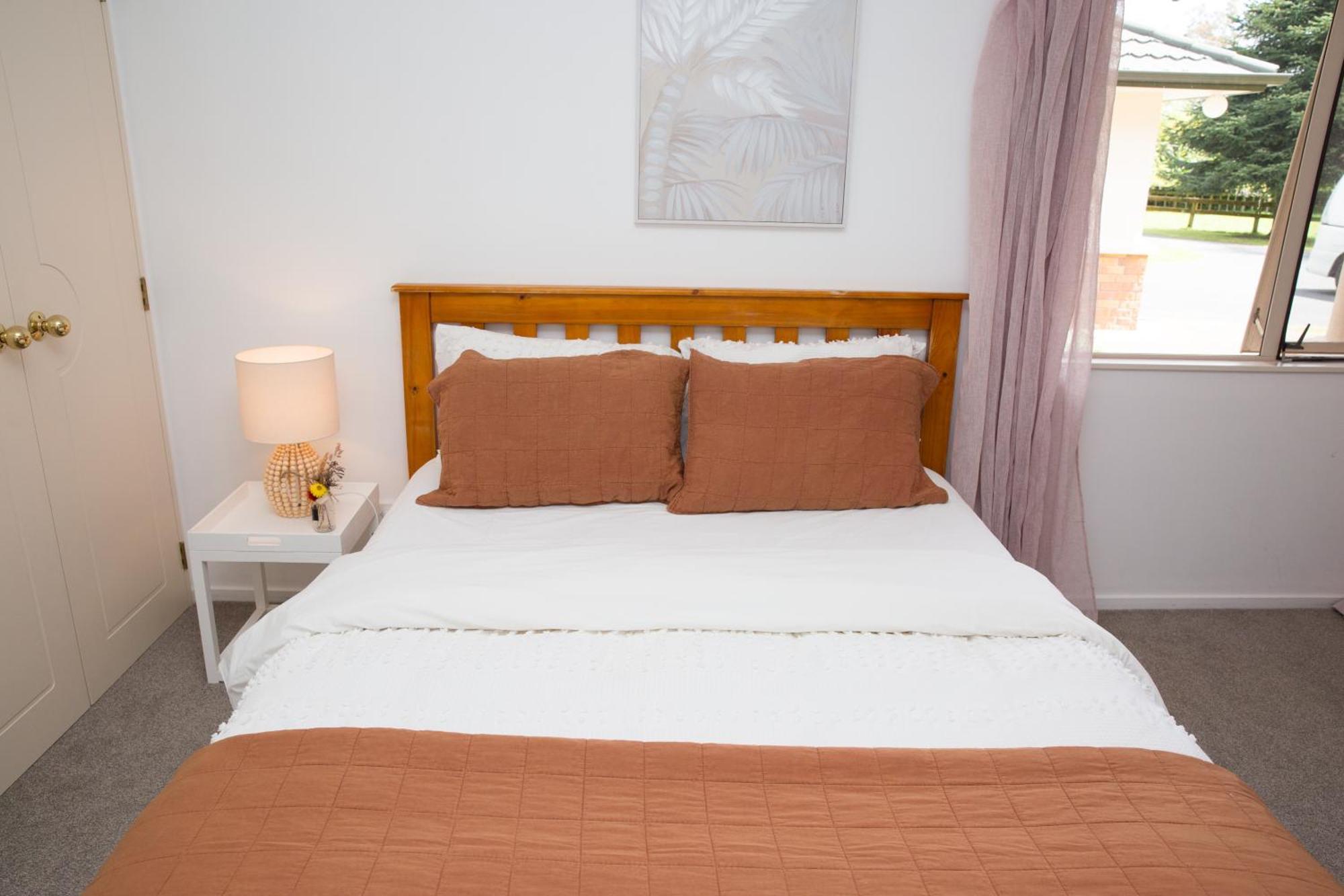 2 Bedrooms With Garage Right On Te Awa River Bike Trail Tamahere Dış mekan fotoğraf